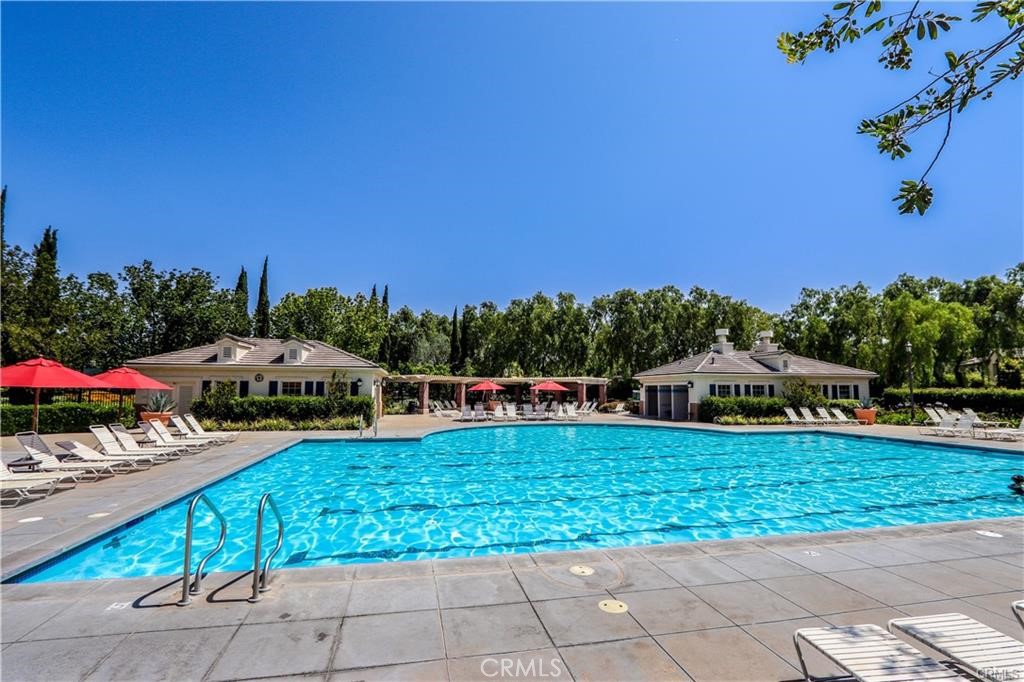 16009 Gardenhouse Avenue