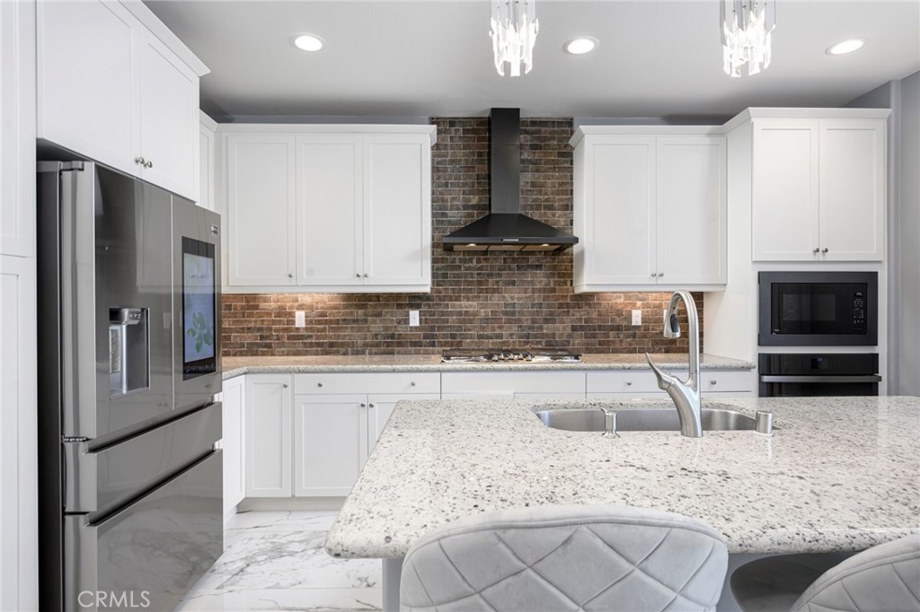 16009 Gardenhouse Avenue