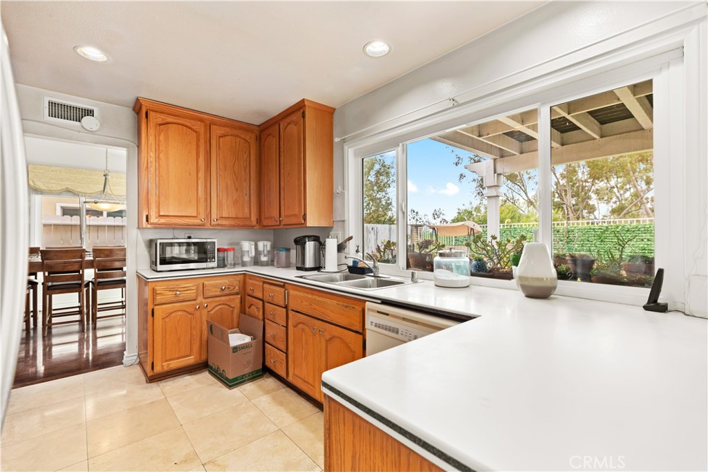 2728 Bayberry Way