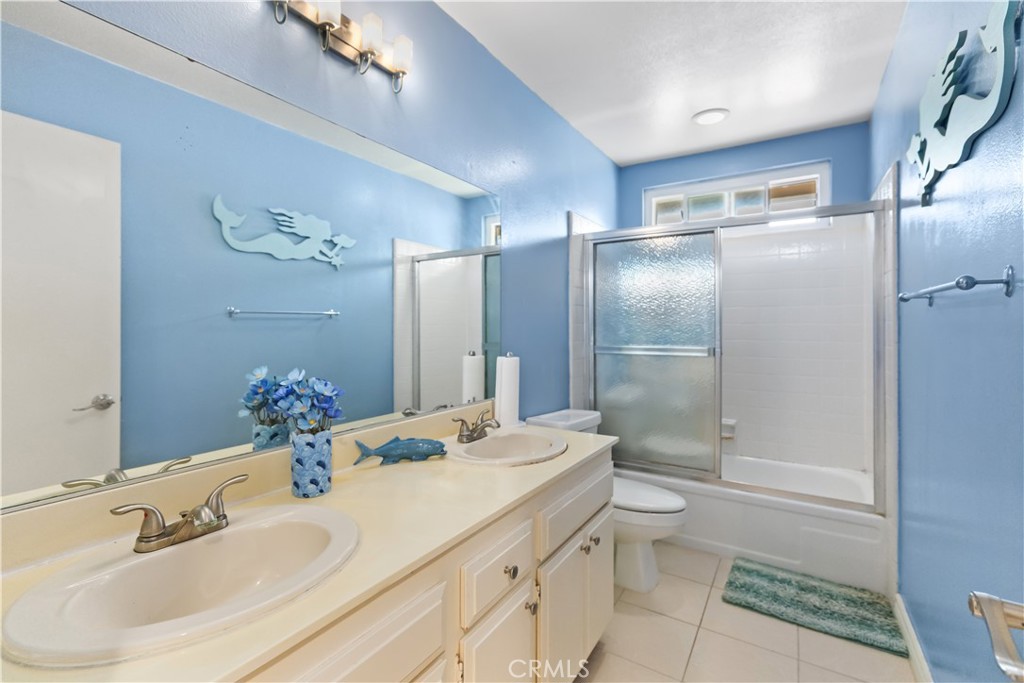 2728 Bayberry Way