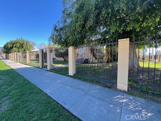 809 N Mountain View Avenue