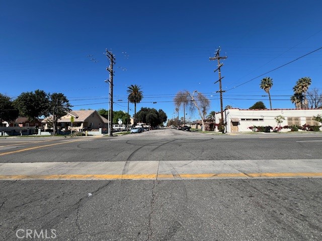 809 N Mountain View Avenue