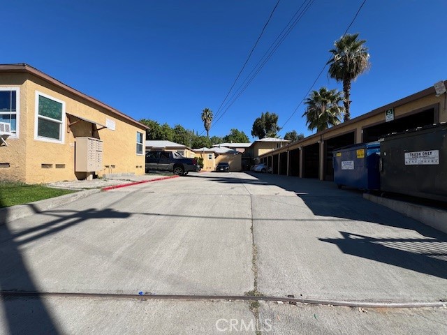 809 N Mountain View Avenue