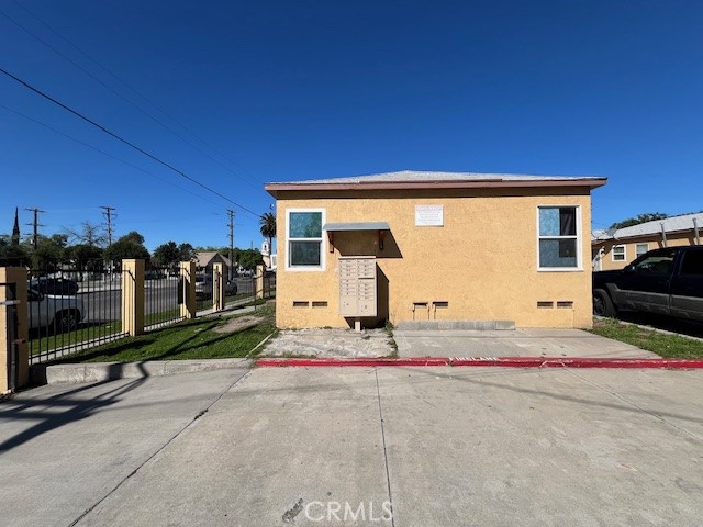 809 N Mountain View Avenue