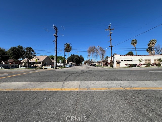 809 N Mountain View Avenue