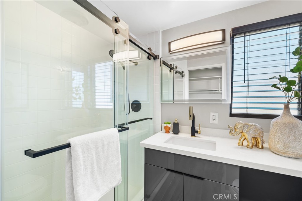 401 W 5th Street 3B