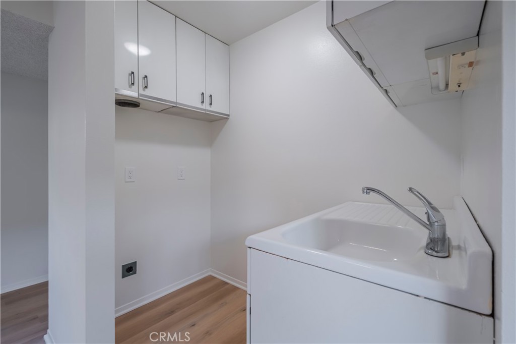 1441 Ameluxen Avenue