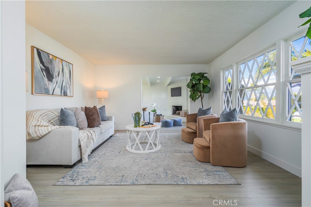 1441 Ameluxen Avenue