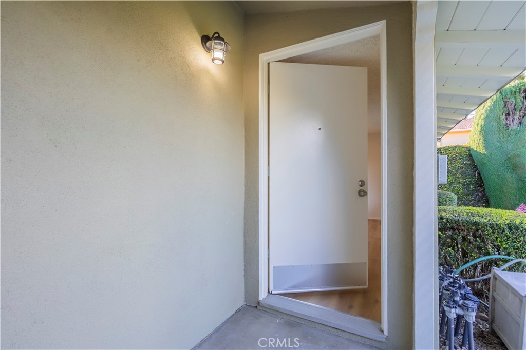 1441 Ameluxen Avenue