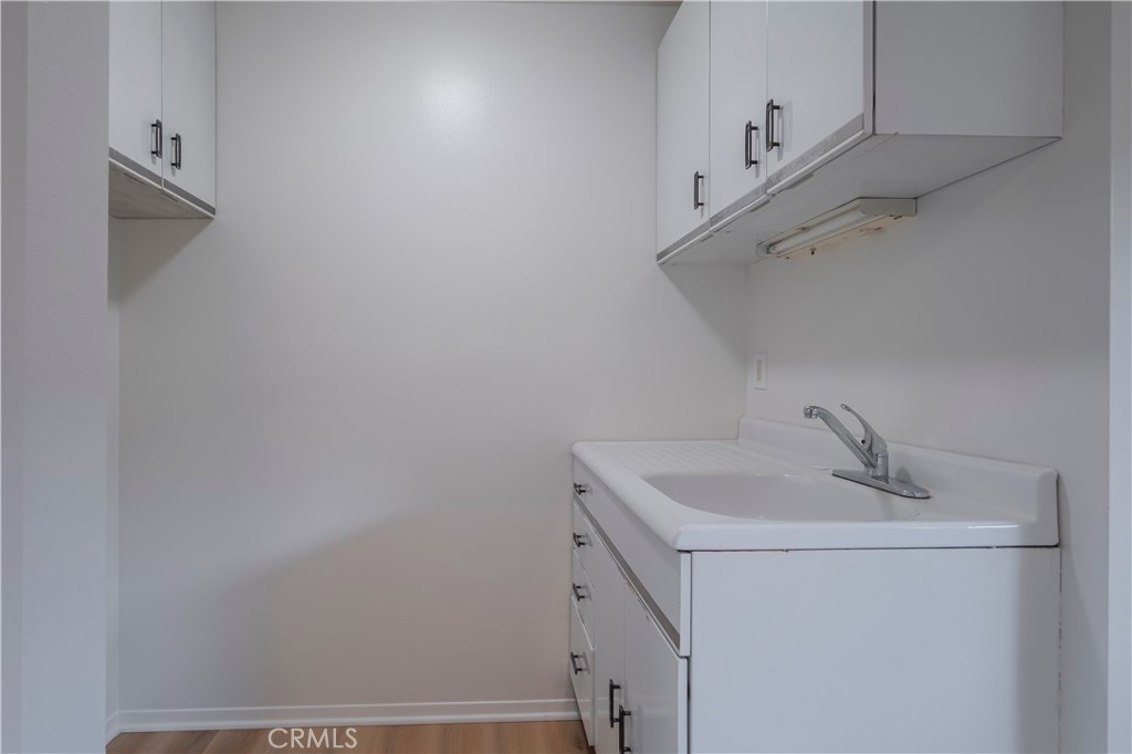 1441 Ameluxen Avenue