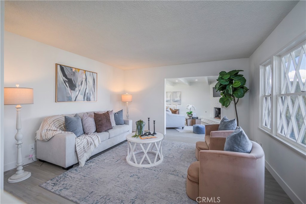 1441 Ameluxen Avenue