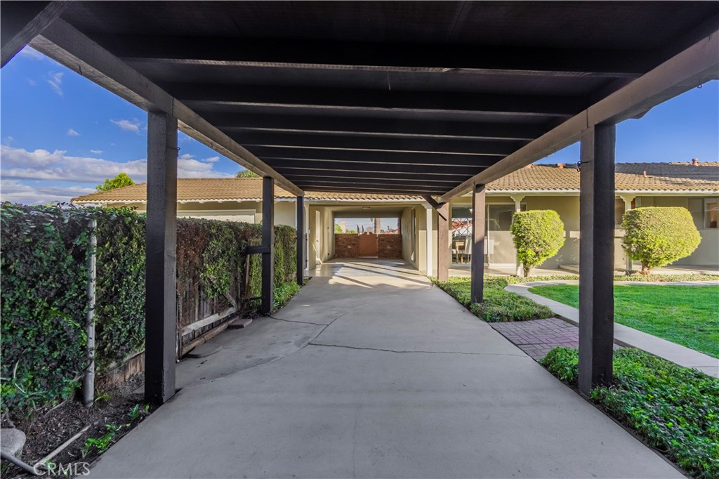 1441 Ameluxen Avenue