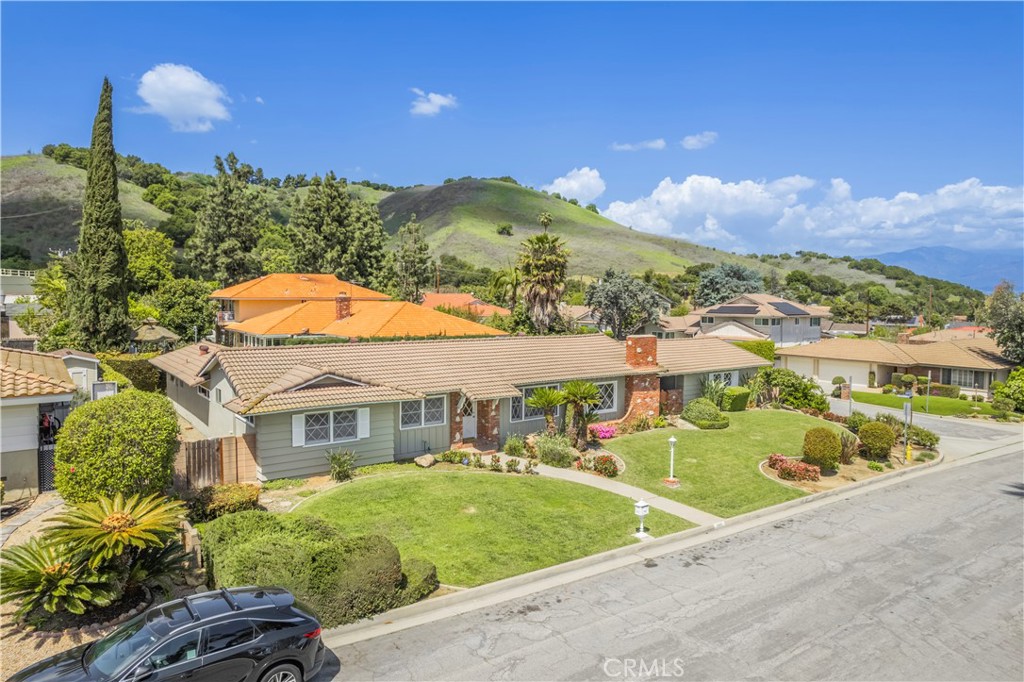 1441 Ameluxen Avenue