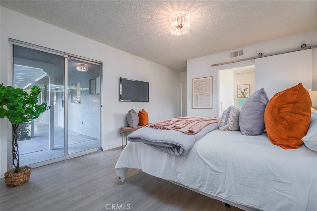 1441 Ameluxen Avenue