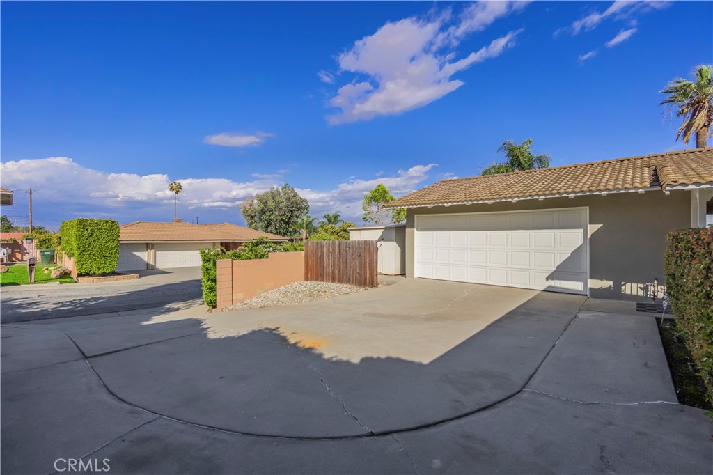 1441 Ameluxen Avenue