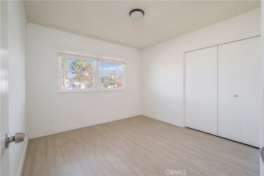 1441 Ameluxen Avenue