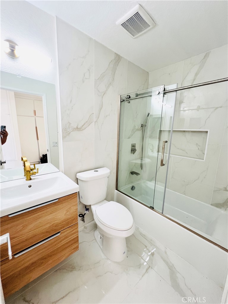 2022 S Bon View Avenue D