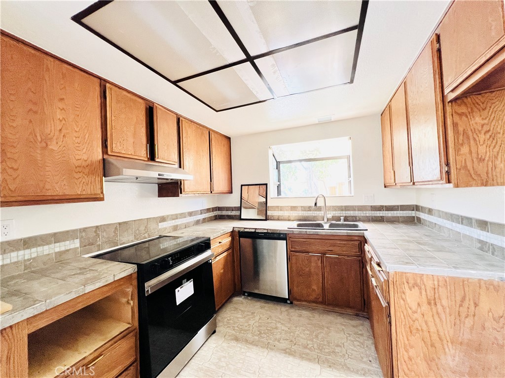 2022 S Bon View Avenue D