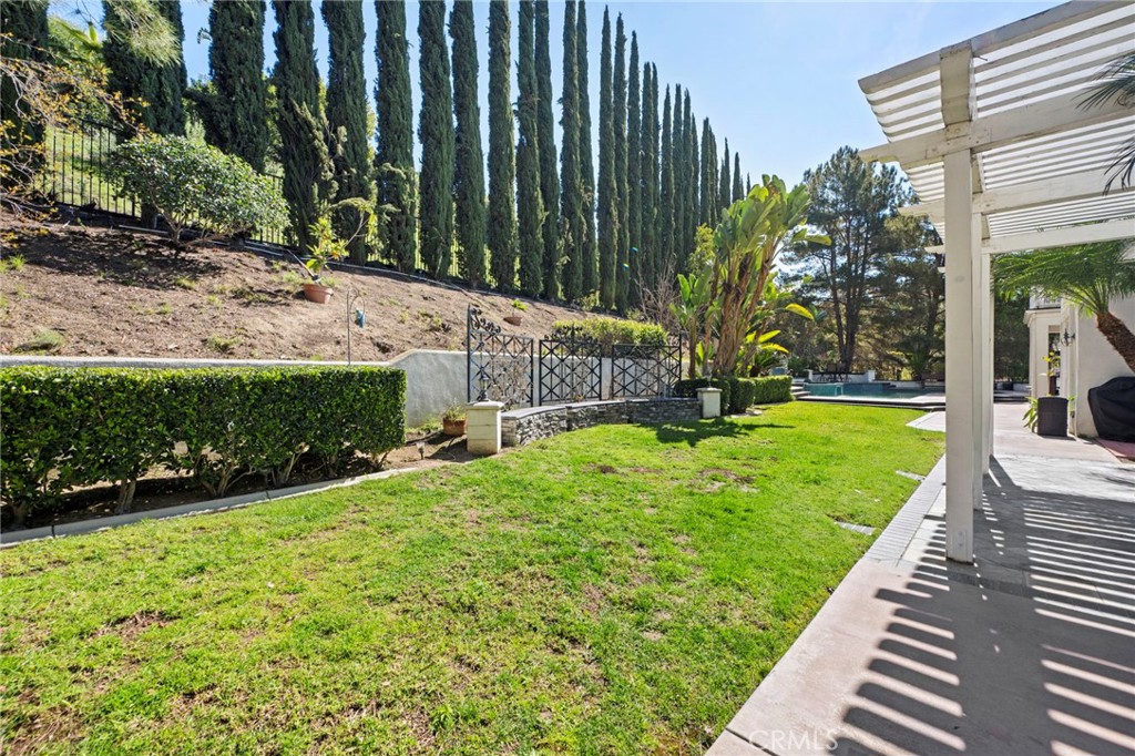 2862 Oak Knoll Drive