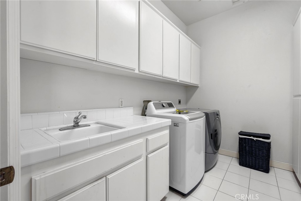 2862 Oak Knoll Drive