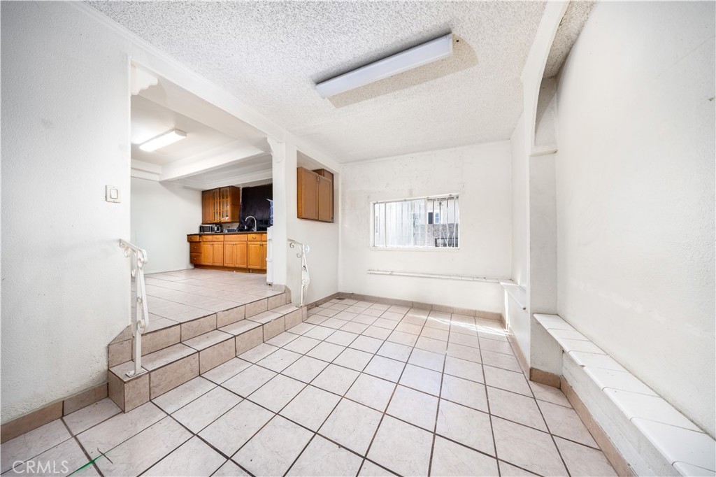 2631 Charlotte Avenue