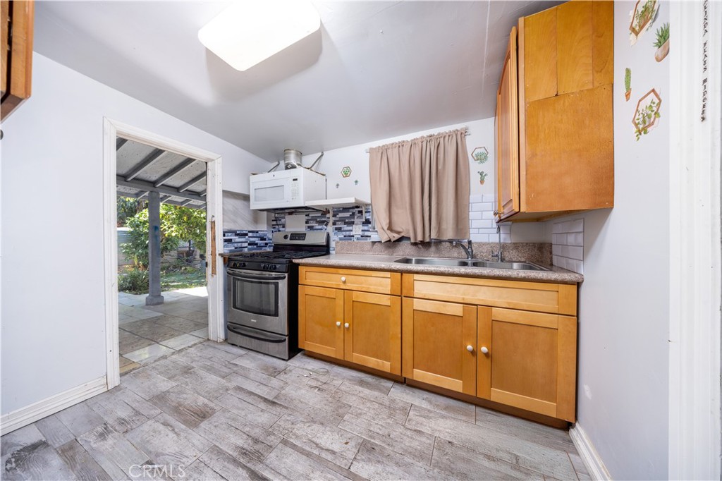 2631 Charlotte Avenue