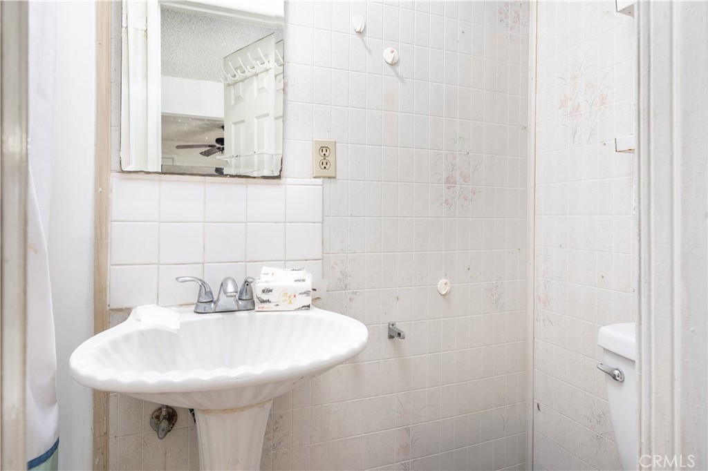 2631 Charlotte Avenue