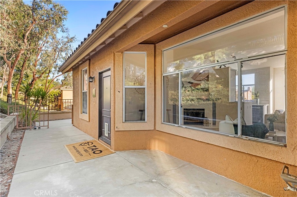 19431 Rue De Valore 44B