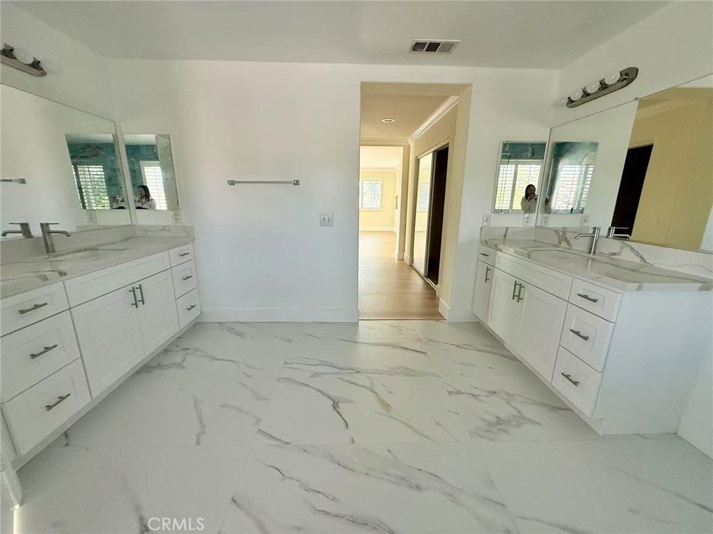 13953 Ellis Park Trail