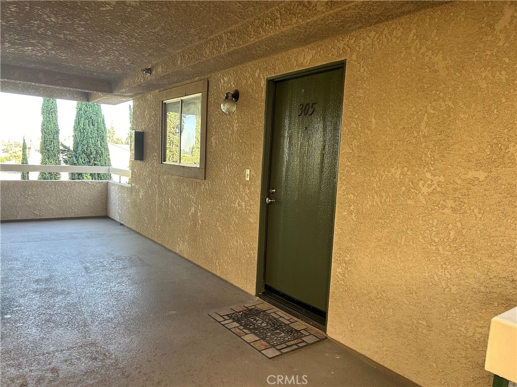 12121 Centralia Street 305