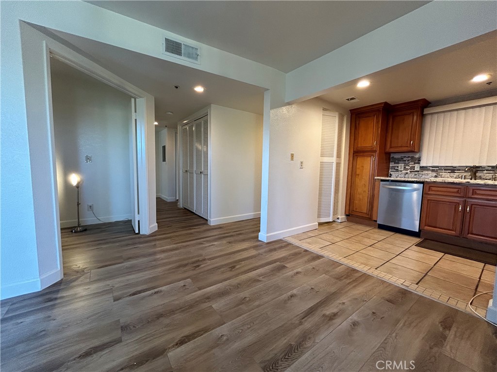 12121 Centralia Street 305