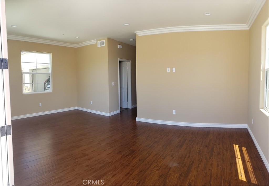1036 Fernleaf