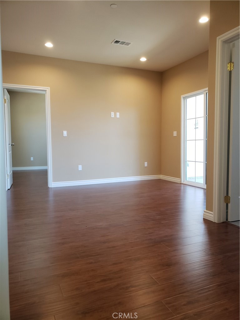 1036 Fernleaf