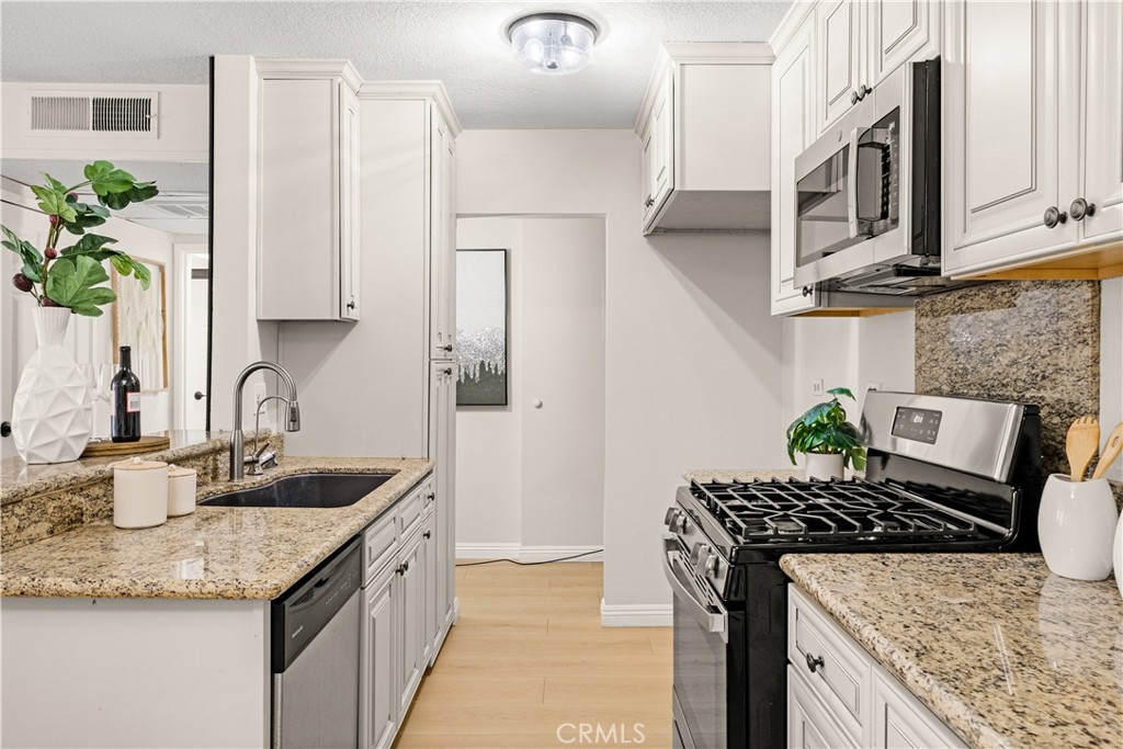 421 S La Fayette Park Place 624