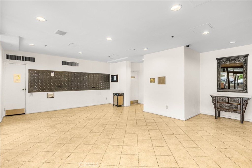 421 S La Fayette Park Place 624