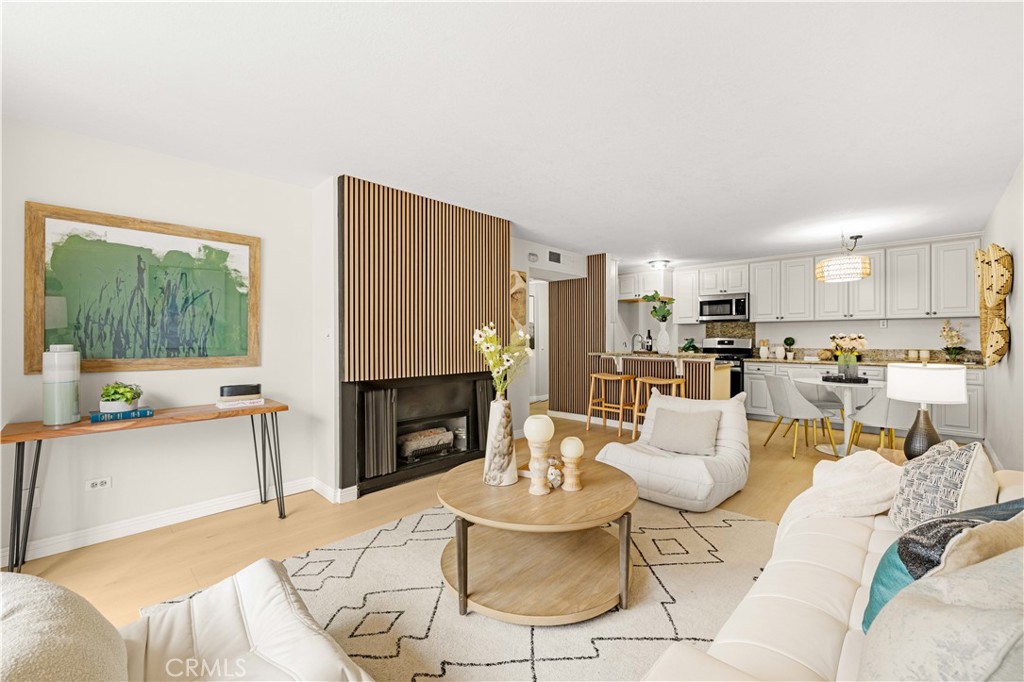 421 S La Fayette Park Place 624