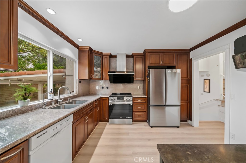 1424 Tierra Cima Avenue