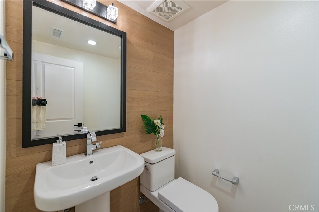 2480 E Kern River Lane