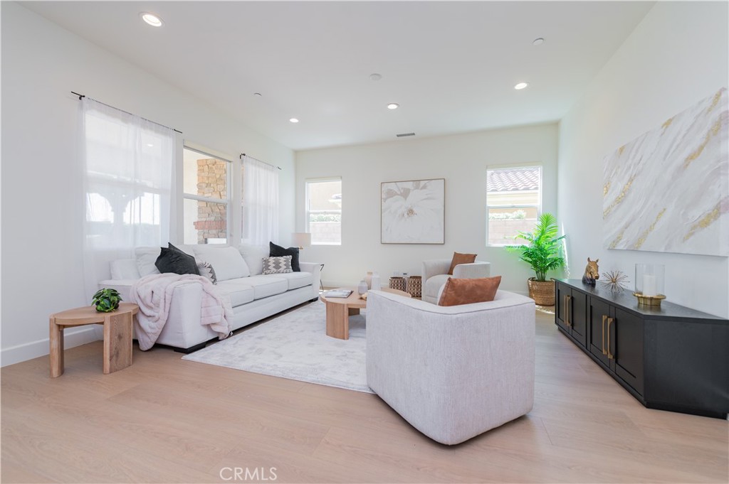 2480 E Kern River Lane