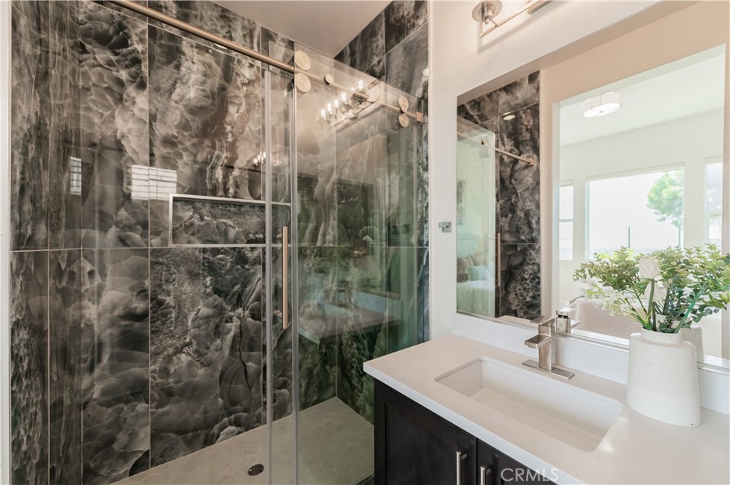 2480 E Kern River Lane