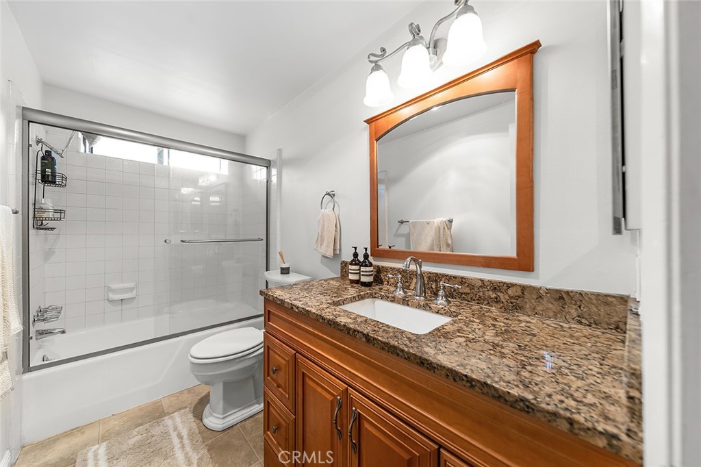 665 W 24th Street 101