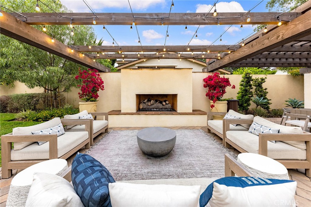 2616 Winston Court