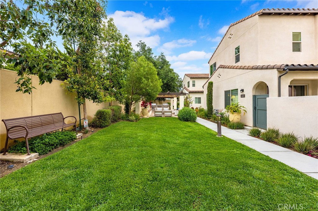 2616 Winston Court