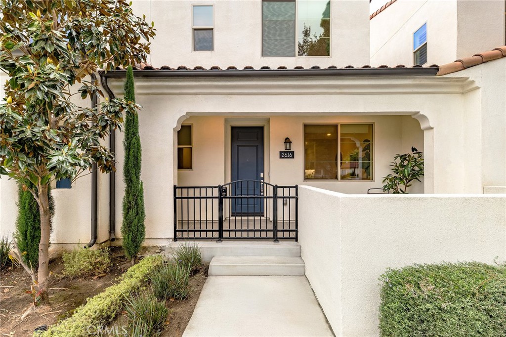 2616 Winston Court
