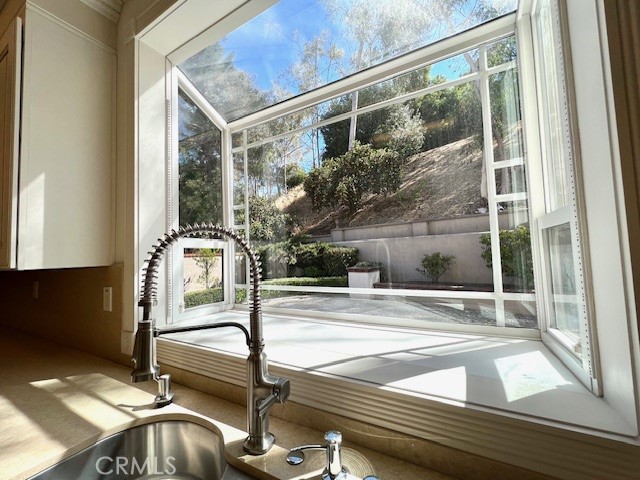 2767 Saleroso Drive