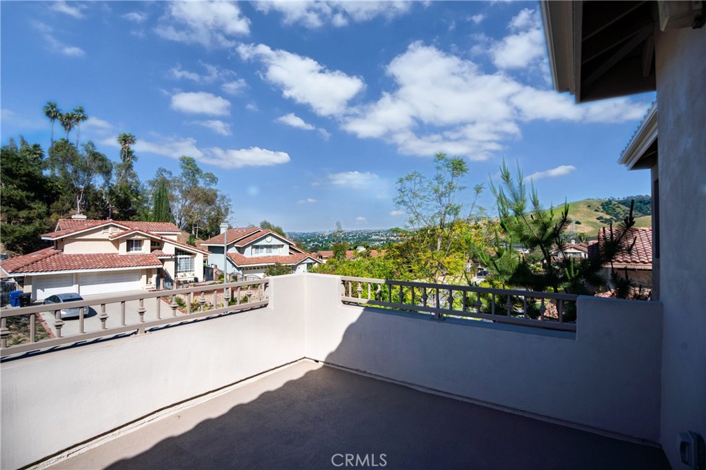 2767 Saleroso Drive