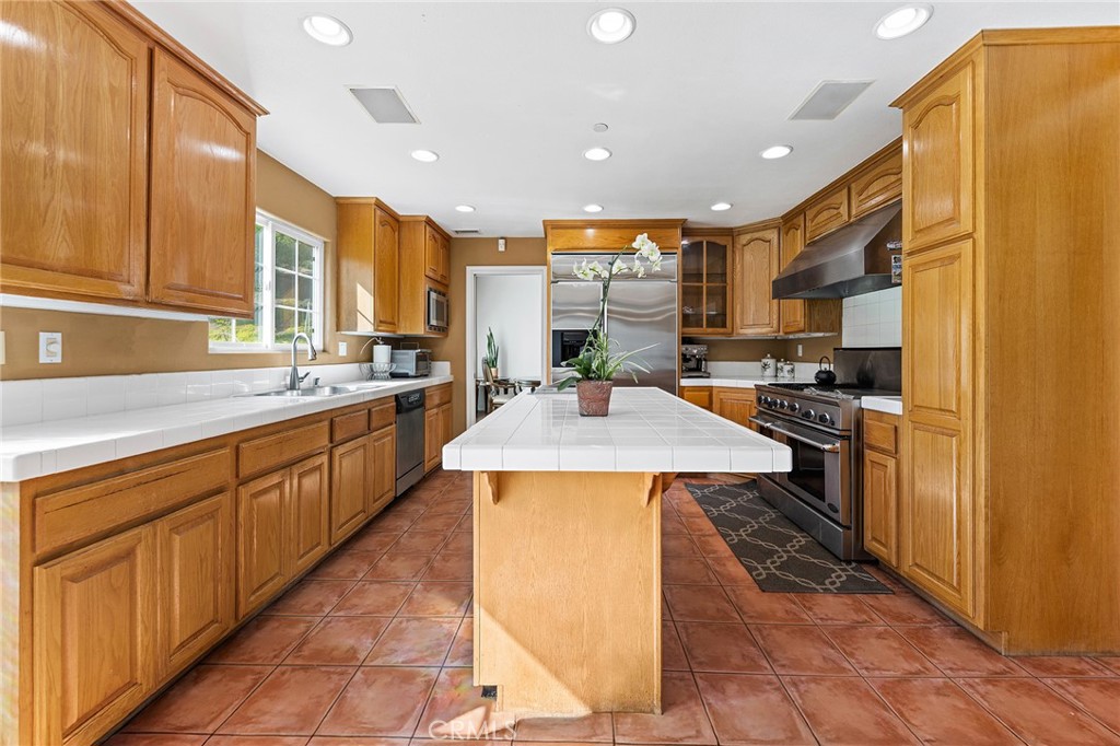 1036 Alpine Court