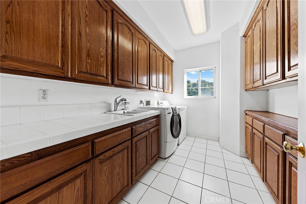 1036 Alpine Court