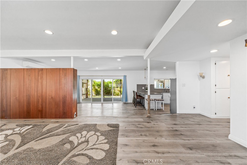 1921 Valemont Avenue