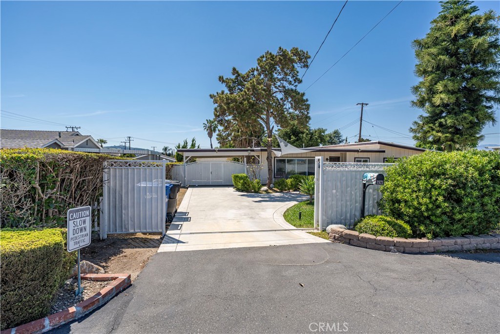 1921 Valemont Avenue